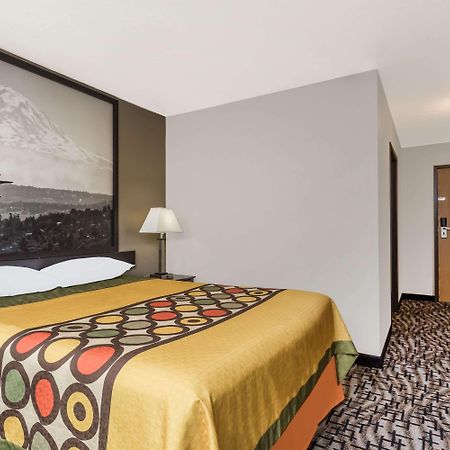 Super 8 By Wyndham Bremerton Exterior photo